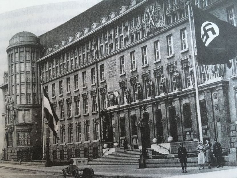 Schwarzweiss-Foto der Deutschen Bücherei im Mai 1933