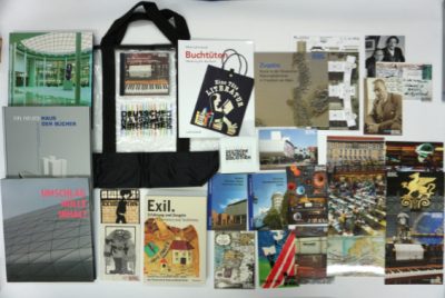 Collage einer Auswahl an Publikationen, die in der DNB Leipzig verkauft werden. Stand: 12/2022